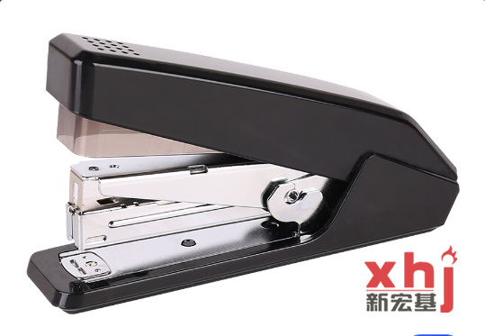 得力(deli)省力结构专利订书机/订书器 适配12#订书钉 可装150枚钉  黑色